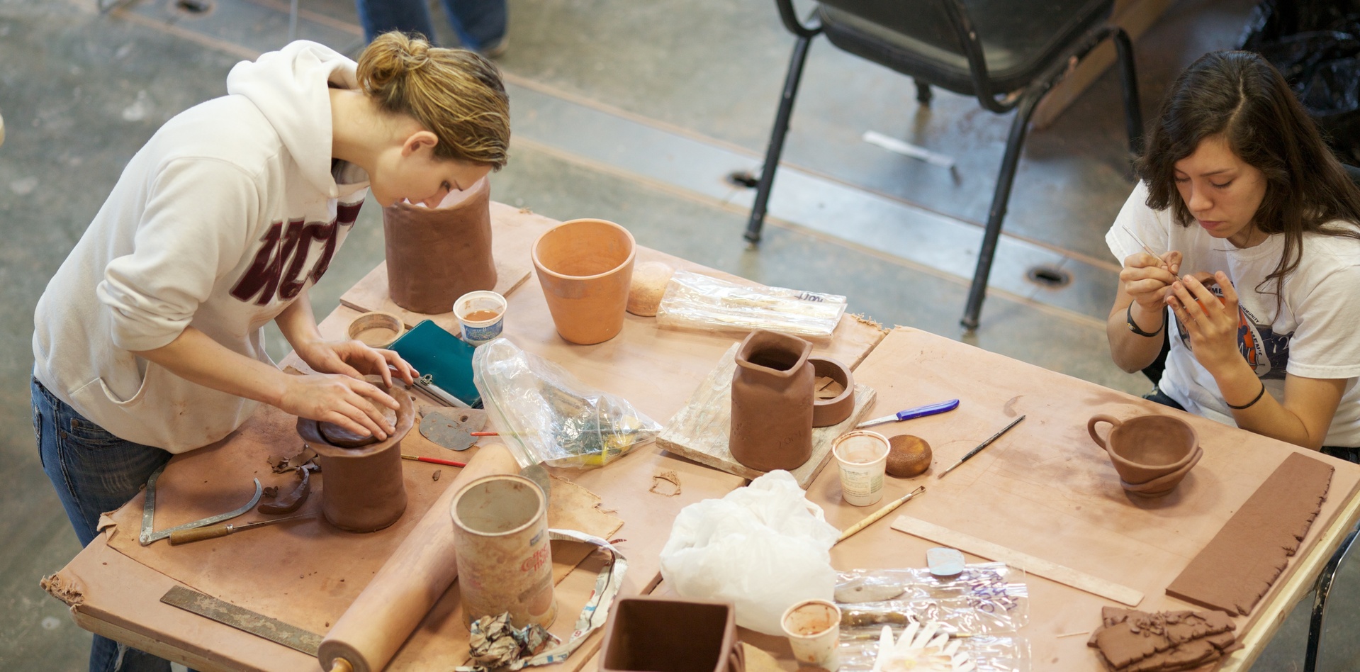 WCC students in a ceramic studio